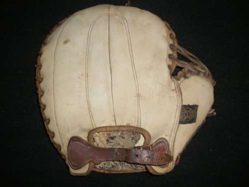 A.J. Reach Basemitt Back 4